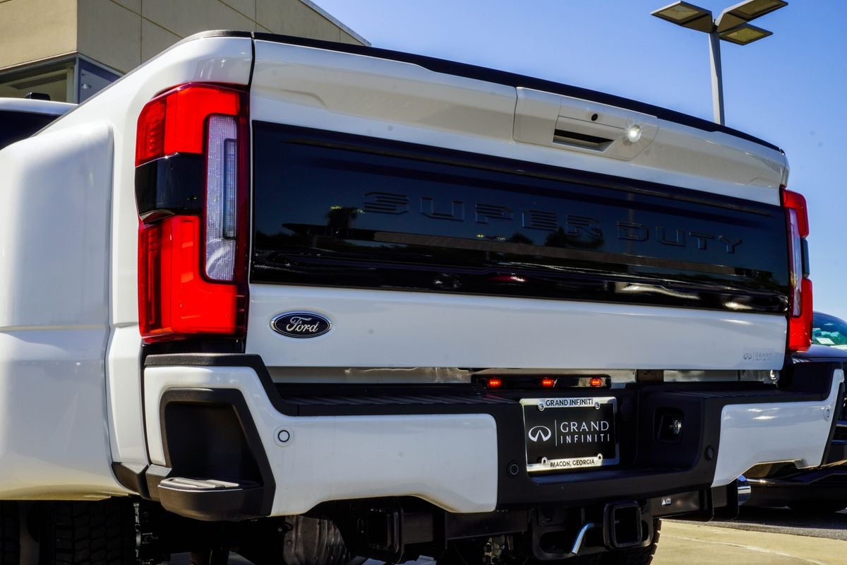 2025 Ford F-450SD Platinum DRW