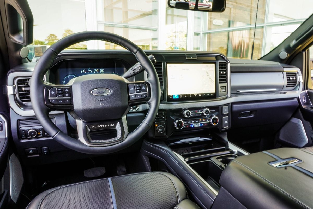 2025 Ford F-450SD Platinum DRW