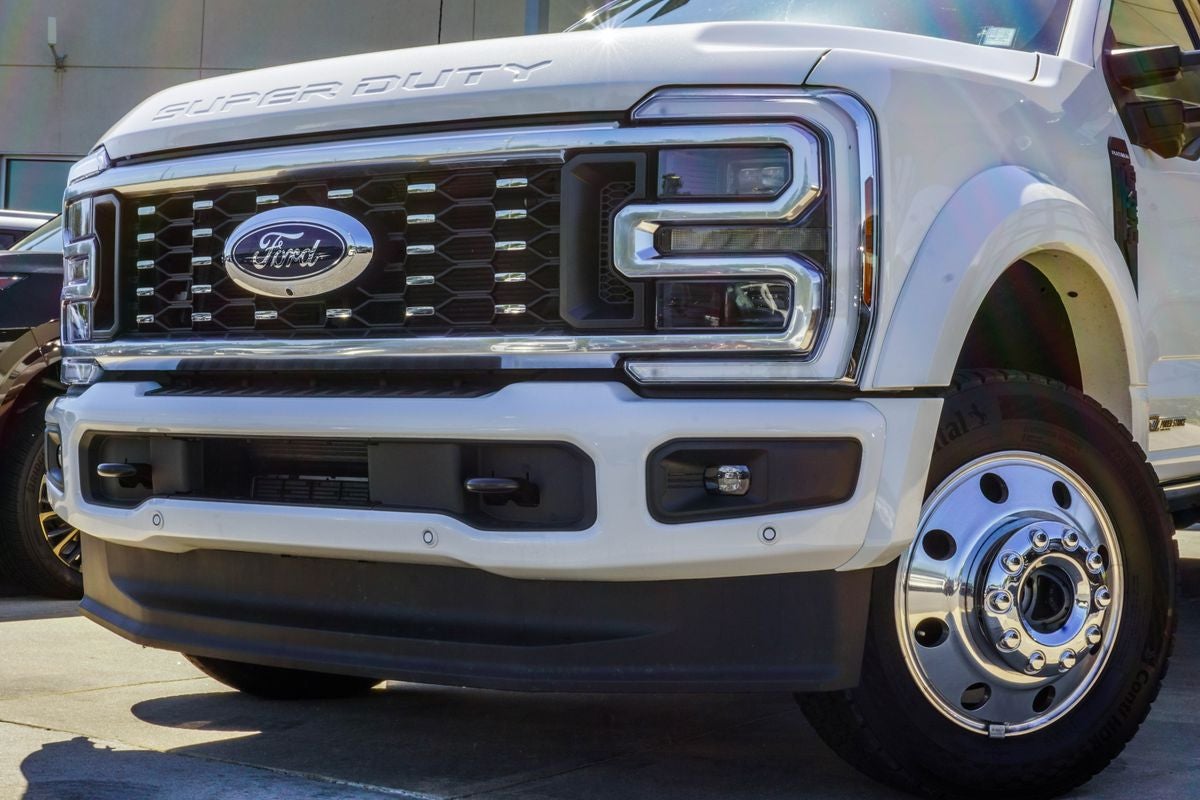 2025 Ford F-450SD Platinum DRW