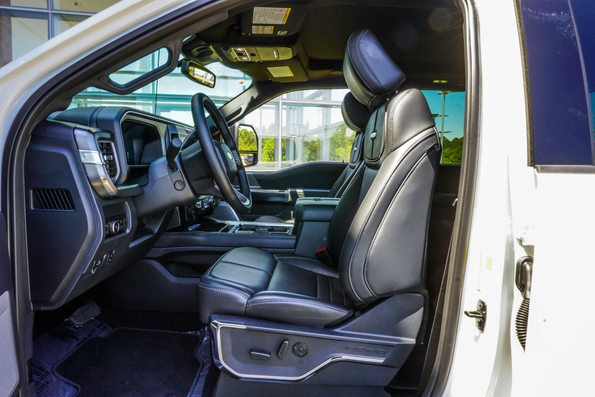 2025 Ford F-450SD Platinum DRW