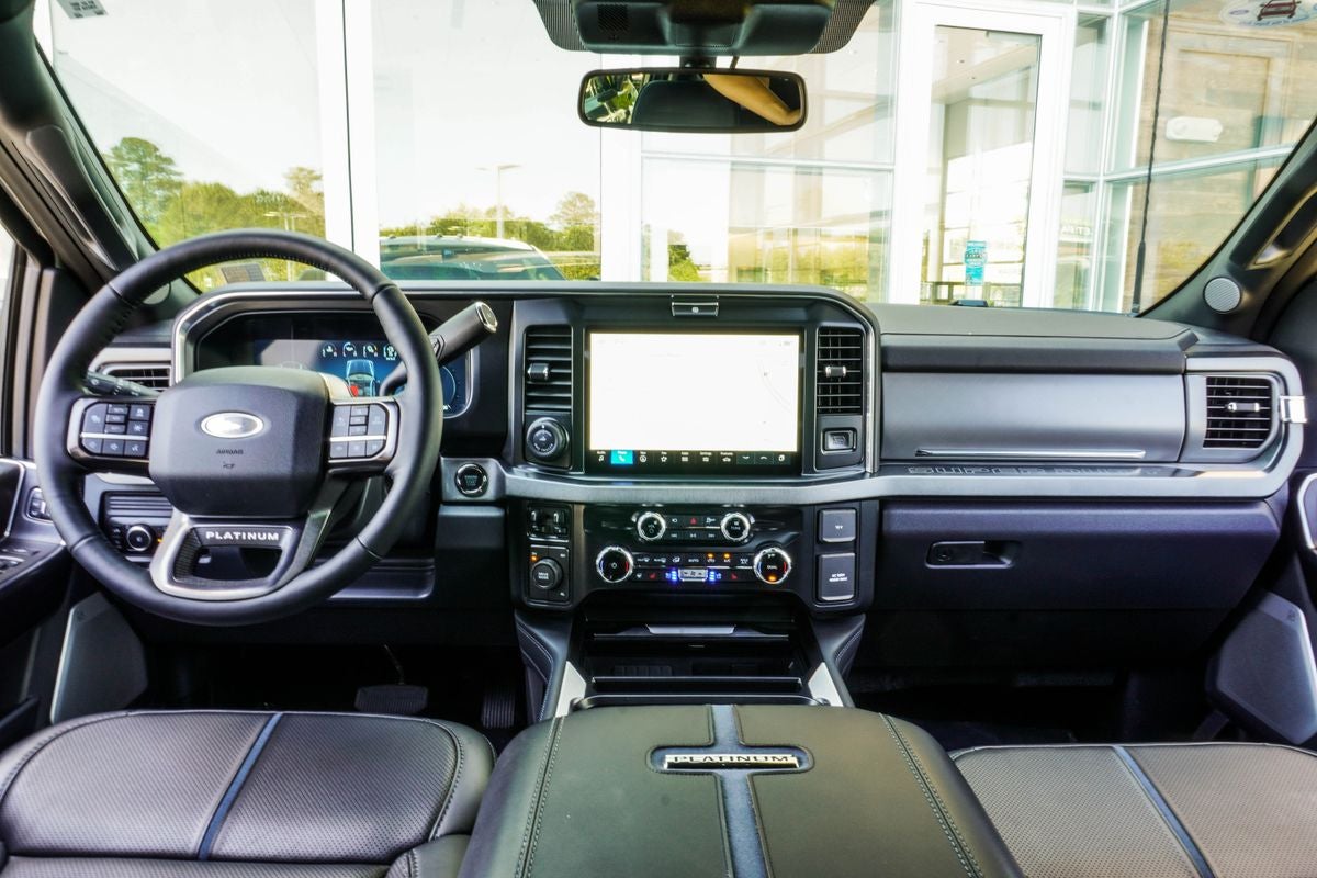 2025 Ford F-450SD Platinum DRW
