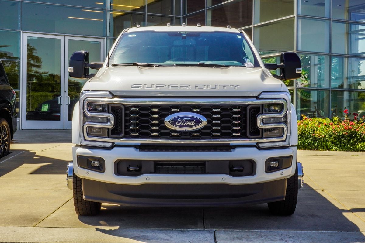2025 Ford F-450SD Platinum DRW