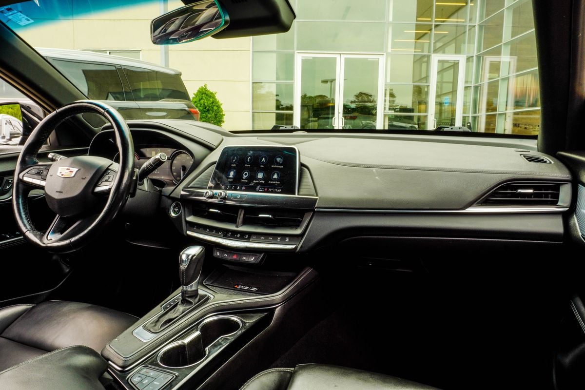 2022 Cadillac CT4 Luxury