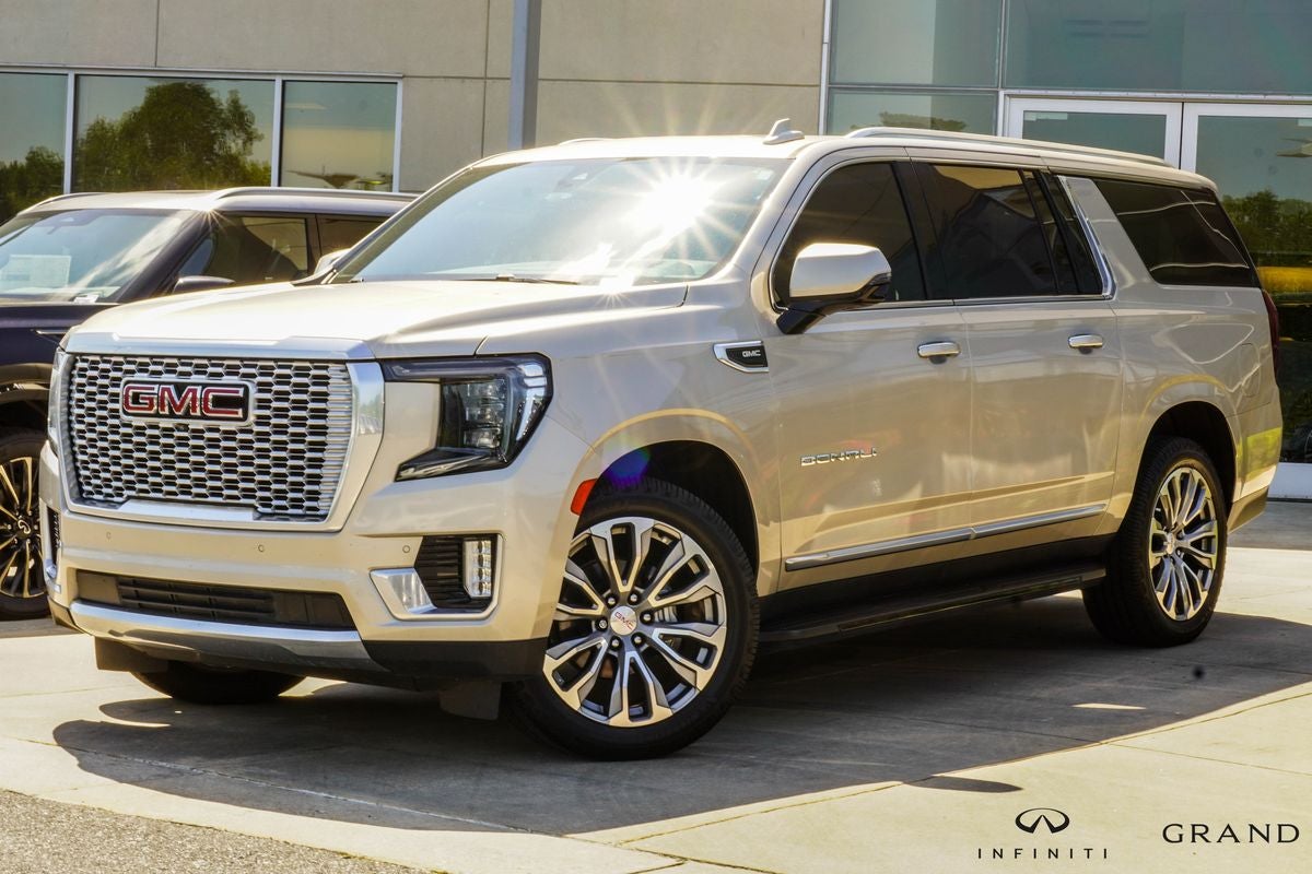 2021 GMC Yukon Denali 2WD's photo