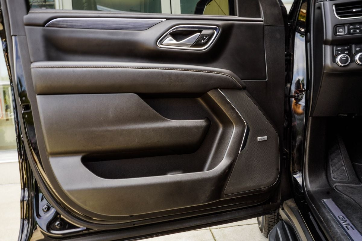 2022 GMC Yukon SLT