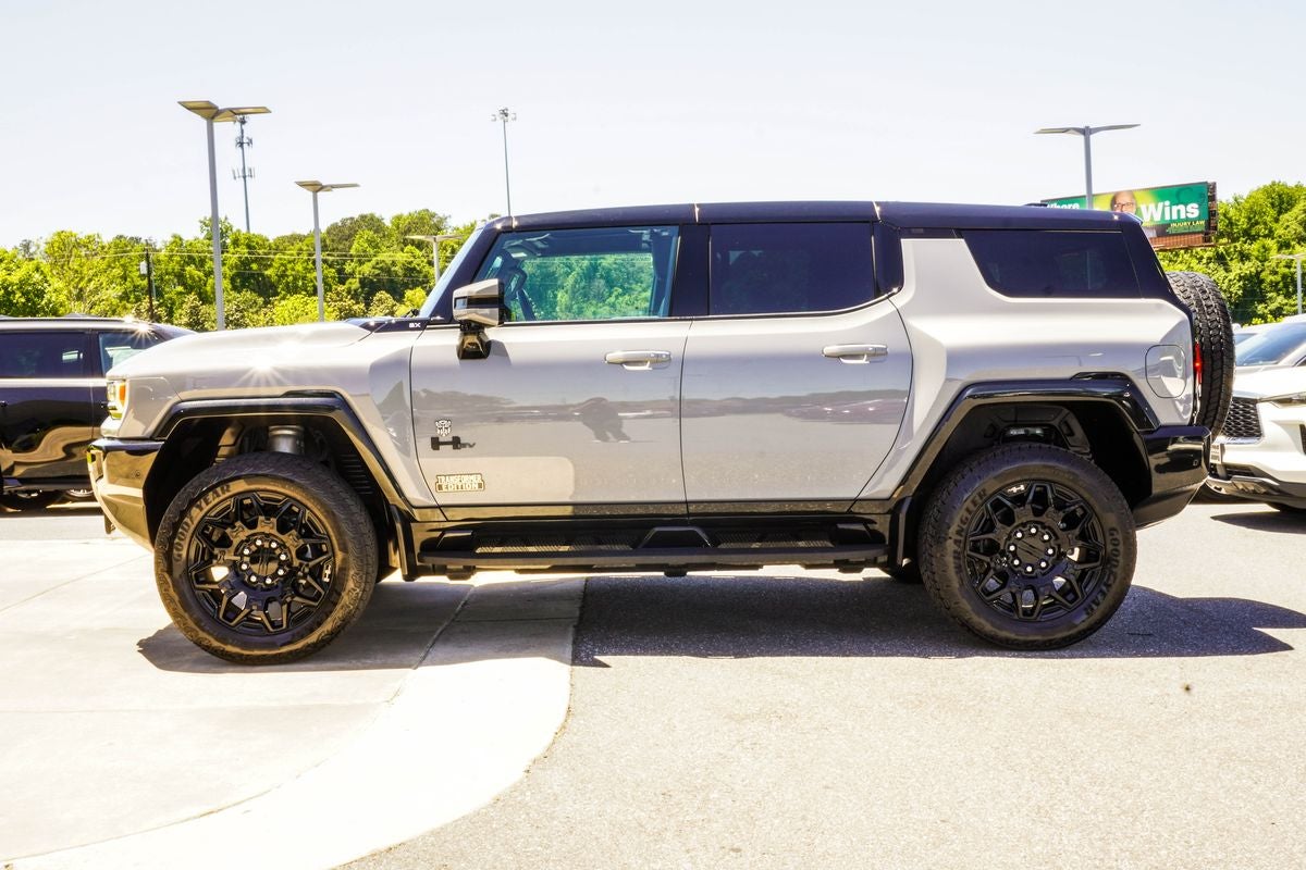 2025 GMC Hummer EV SUV 2X