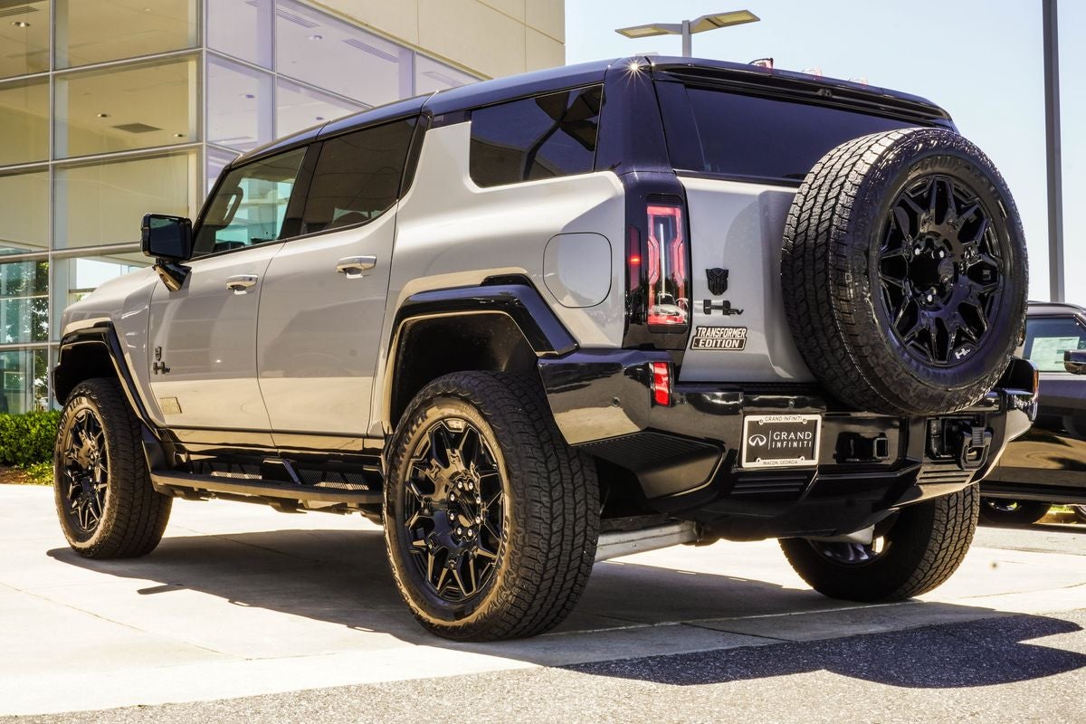 2025 GMC Hummer EV SUV 2X