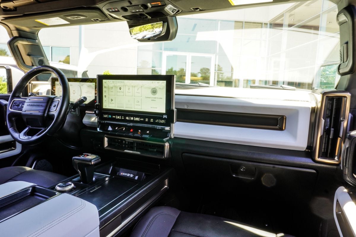 2025 GMC Hummer EV SUV 2X