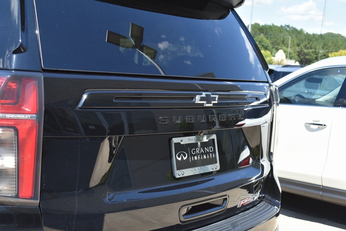 2023 Chevrolet Suburban RST