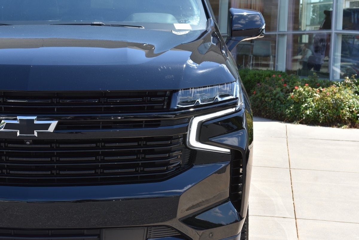 2023 Chevrolet Suburban RST