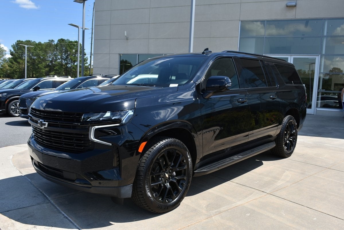 2023 Chevrolet Suburban RST