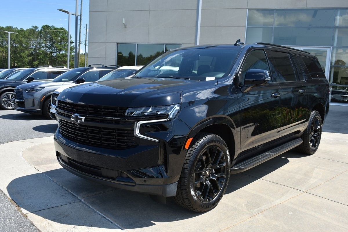 2023 Chevrolet Suburban RST
