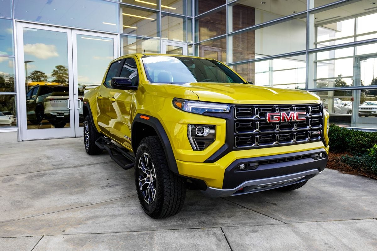 2023 GMC Canyon AT4