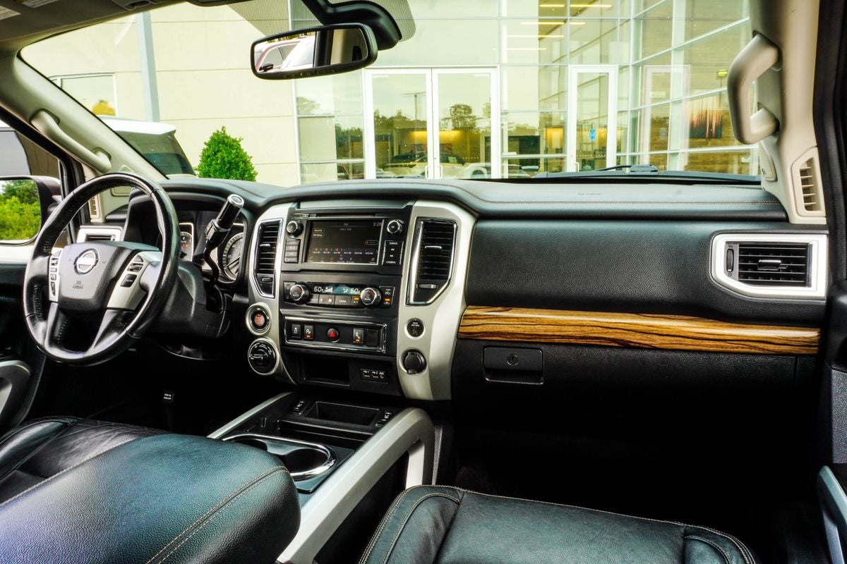 2019 Nissan Titan SL