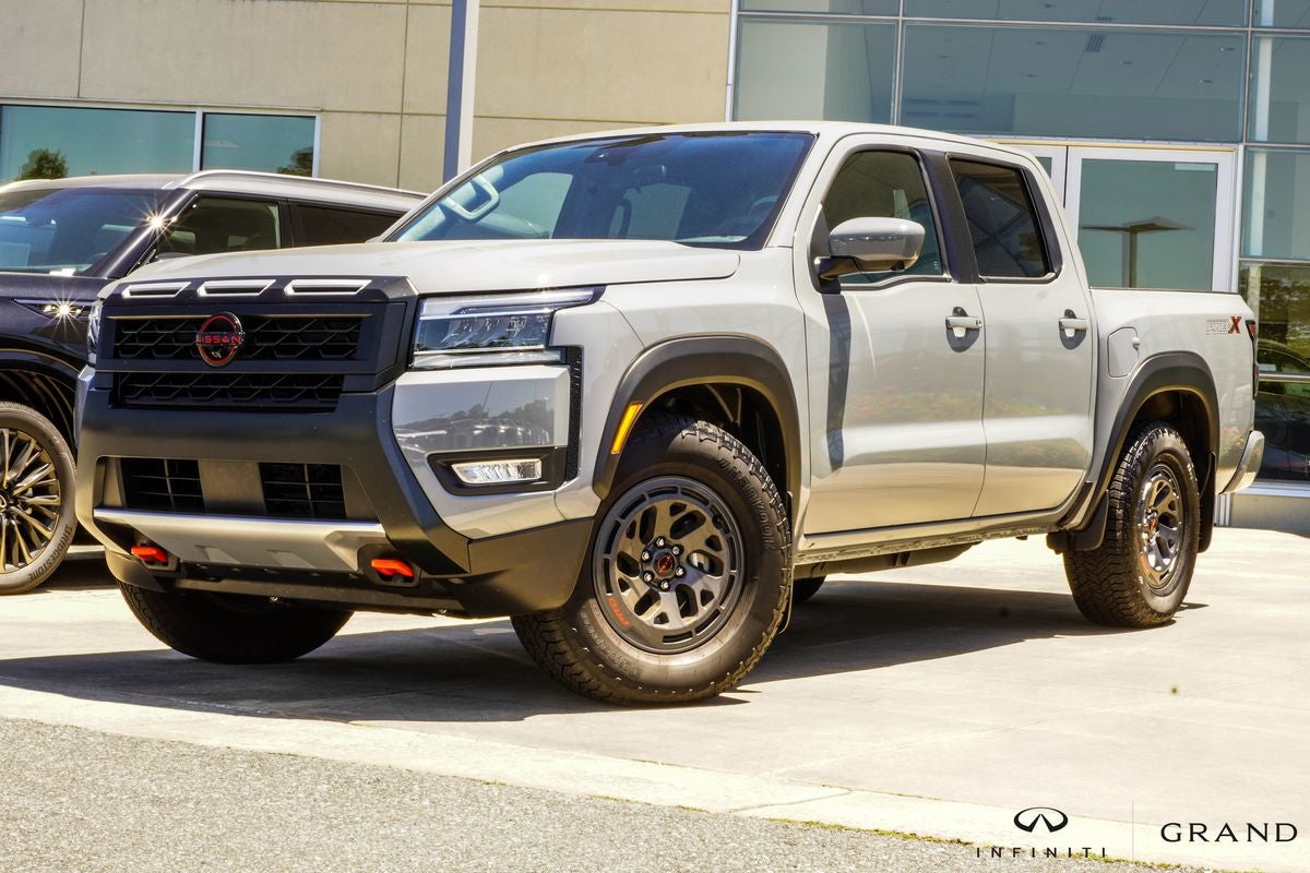 2025 Nissan Frontier PRO-X Crew Cab 4X2's photo