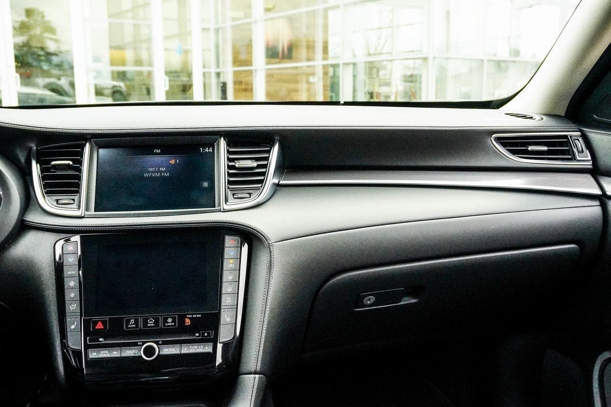 2023 INFINITI QX50 LUXE