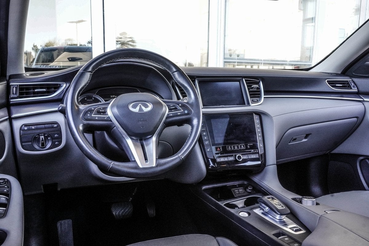 2023 INFINITI QX50 LUXE