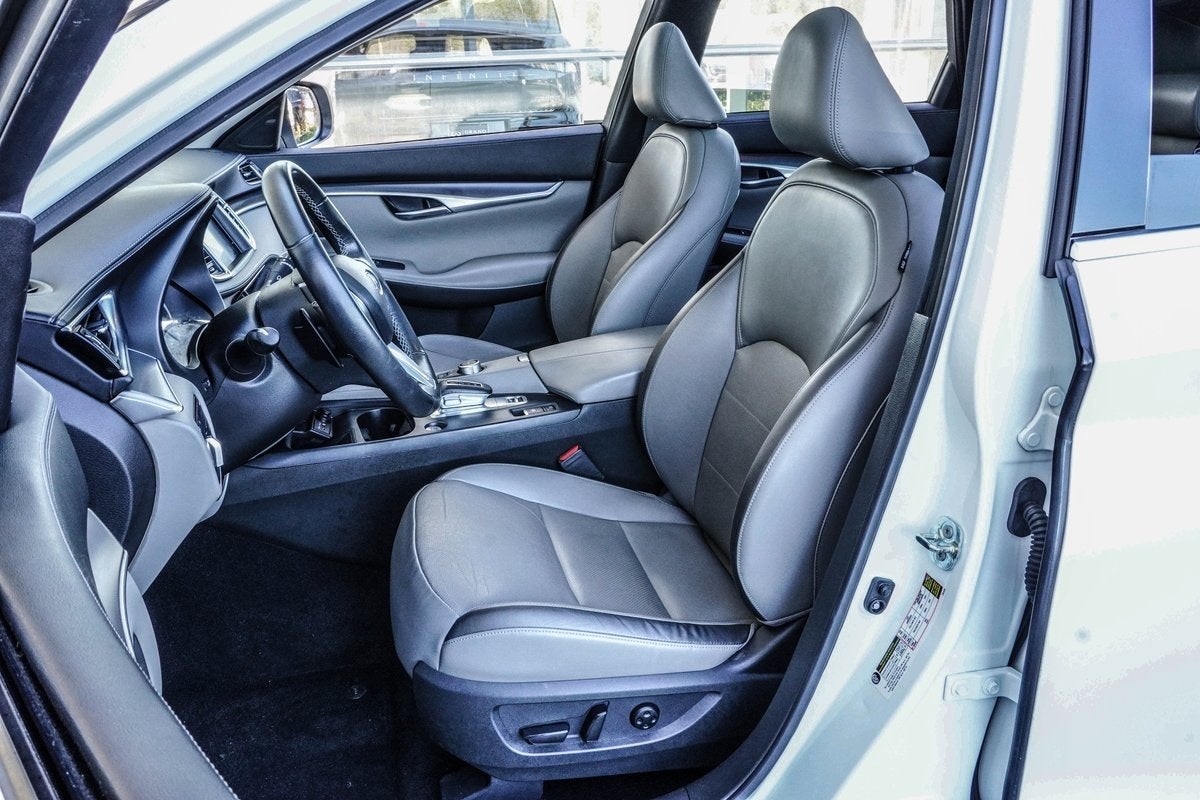 2023 INFINITI QX50 LUXE