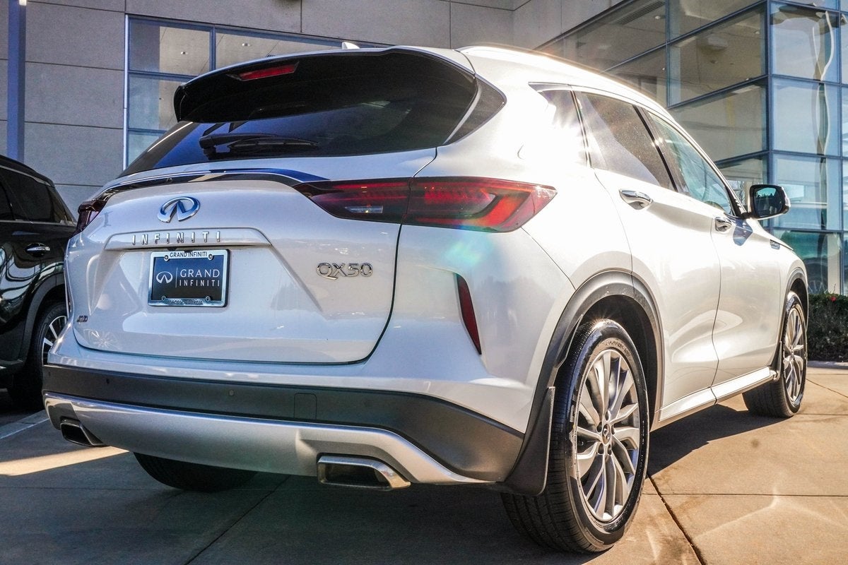 2023 INFINITI QX50 LUXE