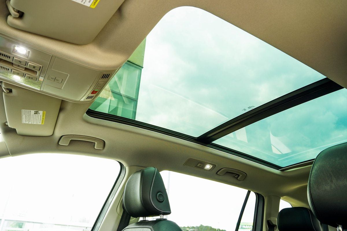 2024 Volkswagen Tiguan 2.0T Wolfsburg Edition