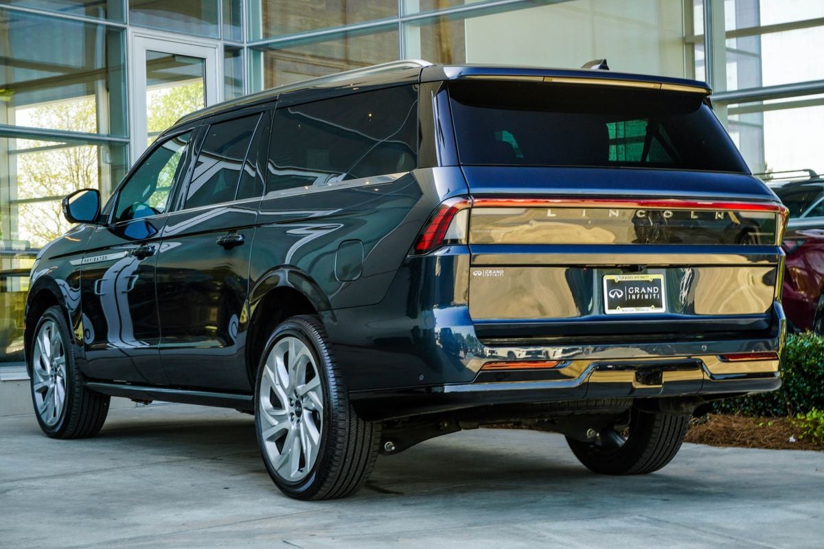 2025 Lincoln Navigator L Reserve