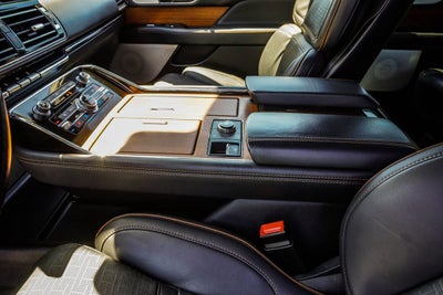 2023 Lincoln Navigator L Black Label