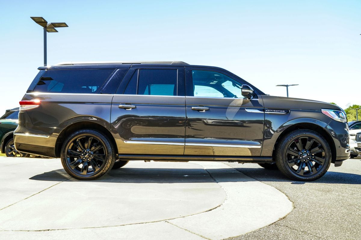 2023 Lincoln Navigator L Black Label