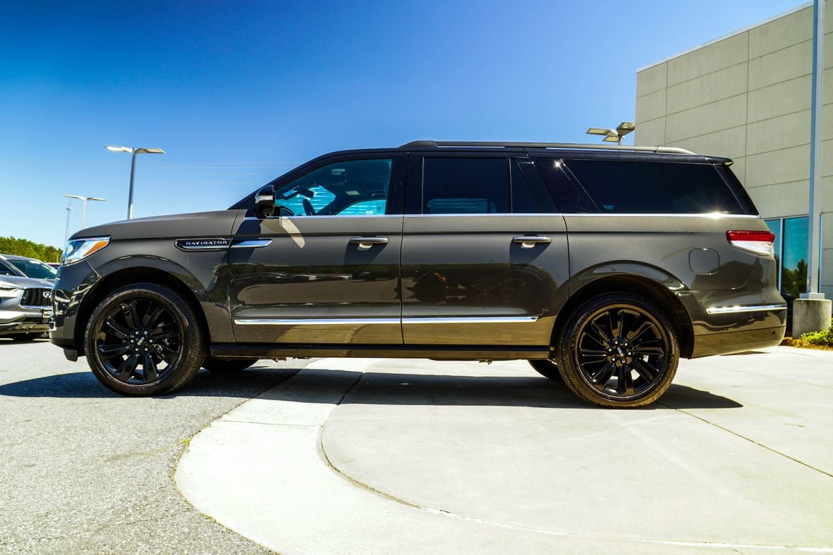 2023 Lincoln Navigator L Black Label