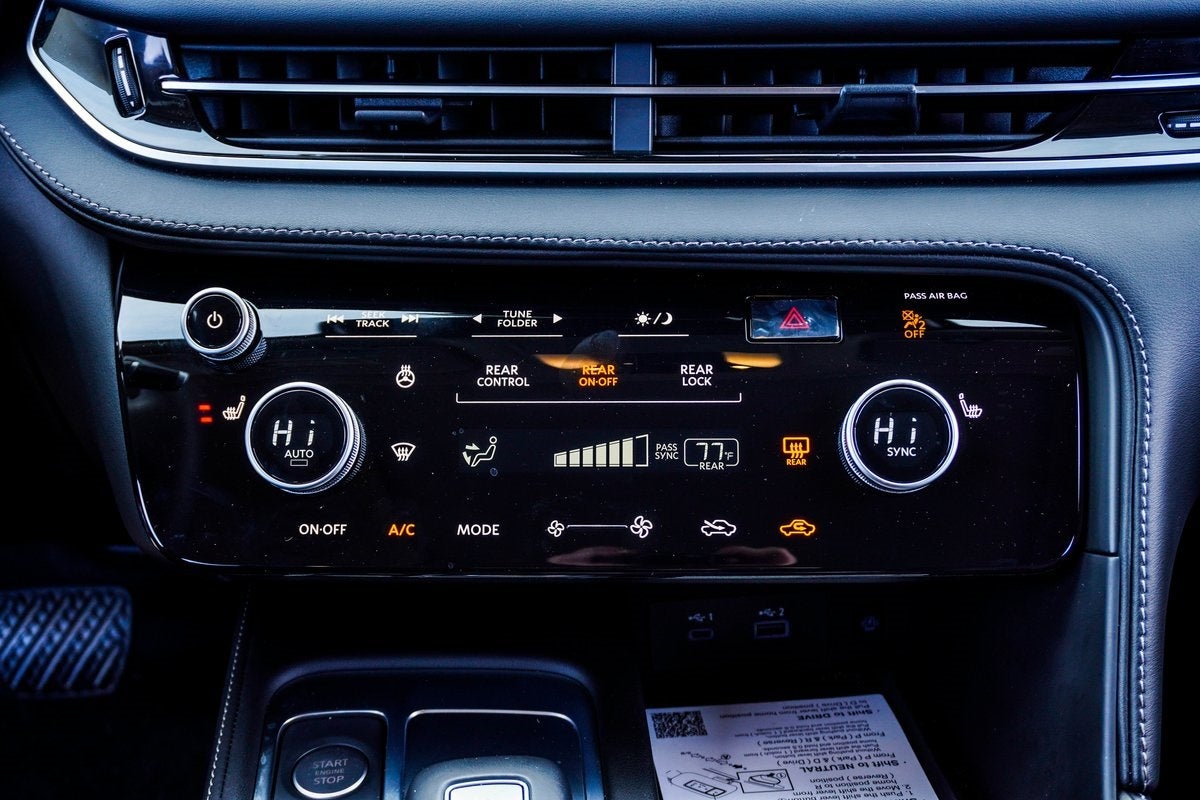 2025 INFINITI QX60 PURE