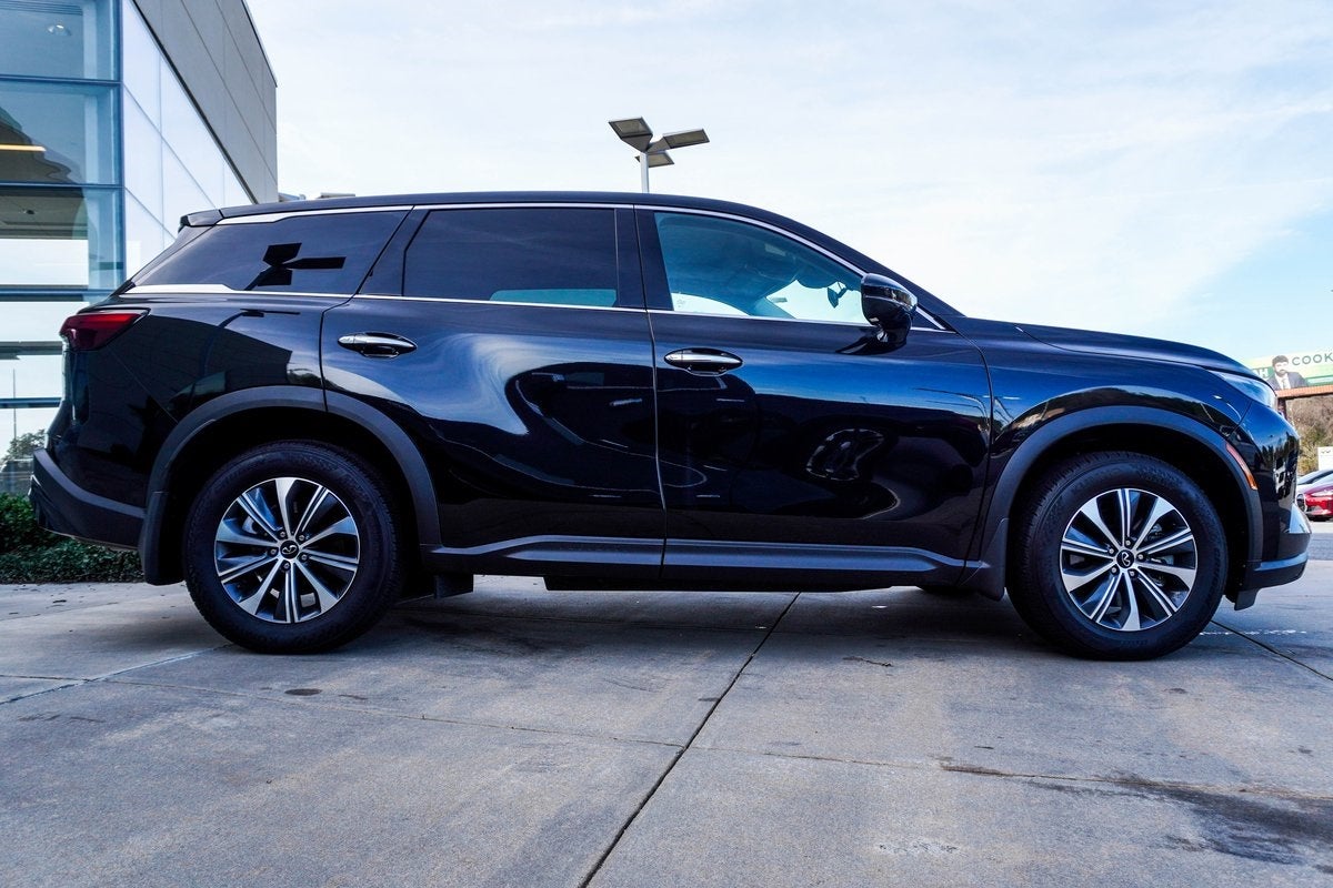 2025 INFINITI QX60 PURE