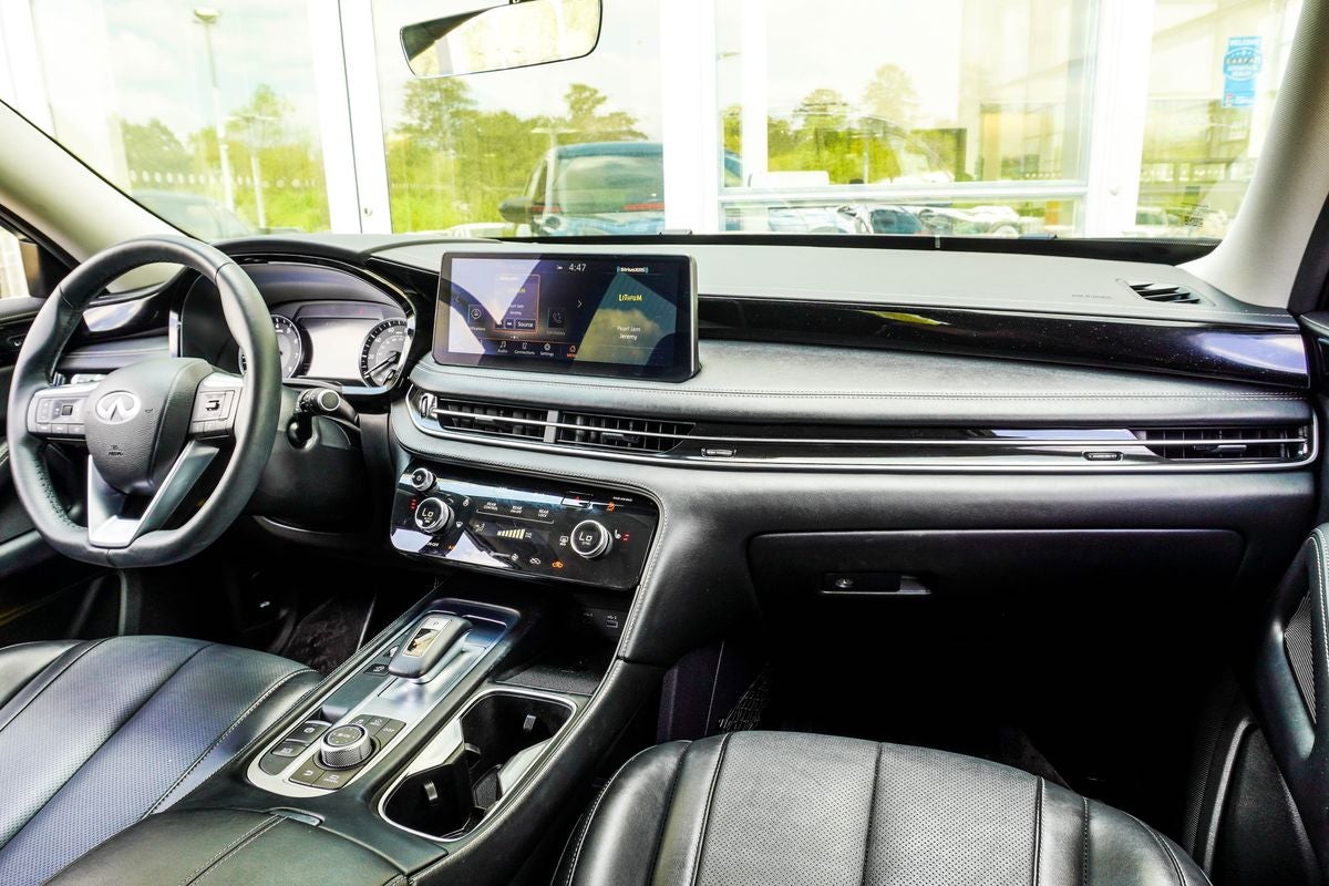 2025 INFINITI QX60 PURE