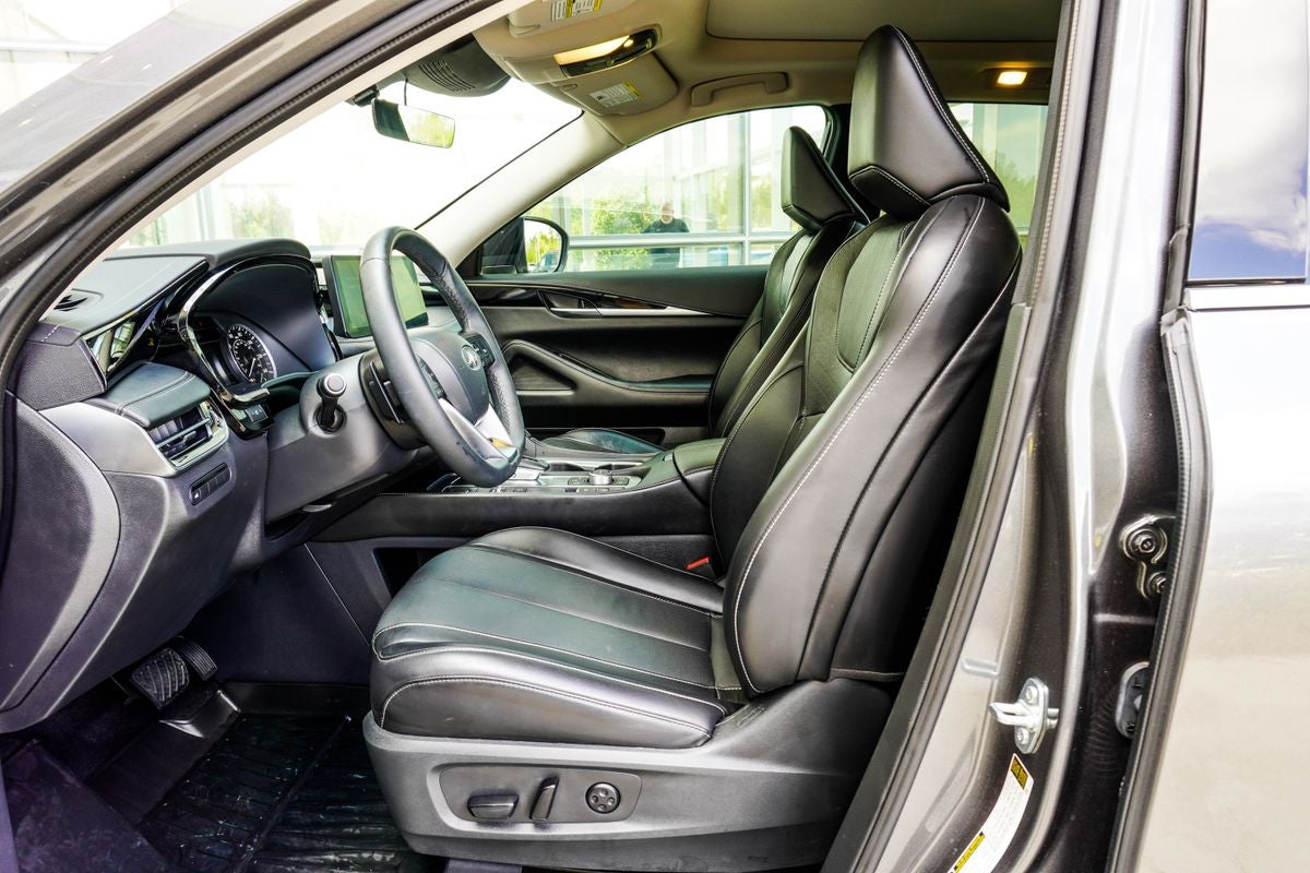 2025 INFINITI QX60 PURE