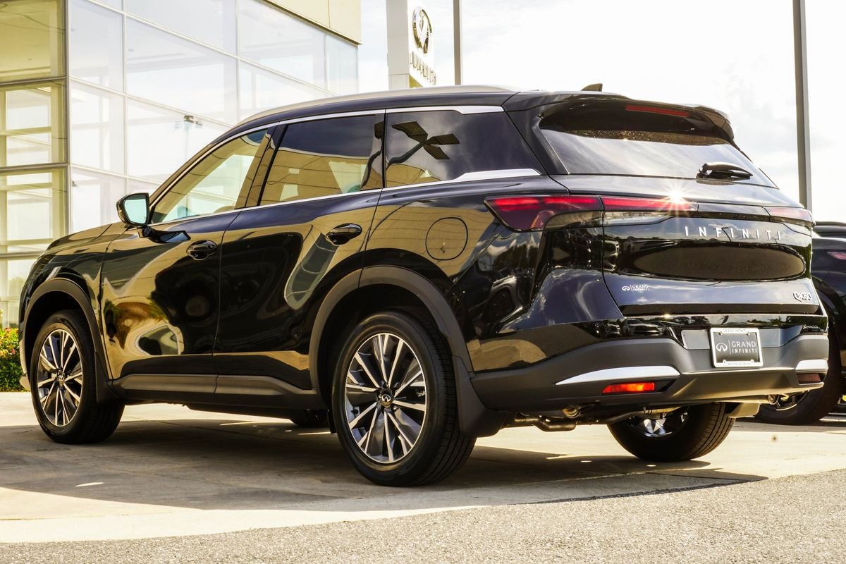 2027 INFINITI QX60 LUXE