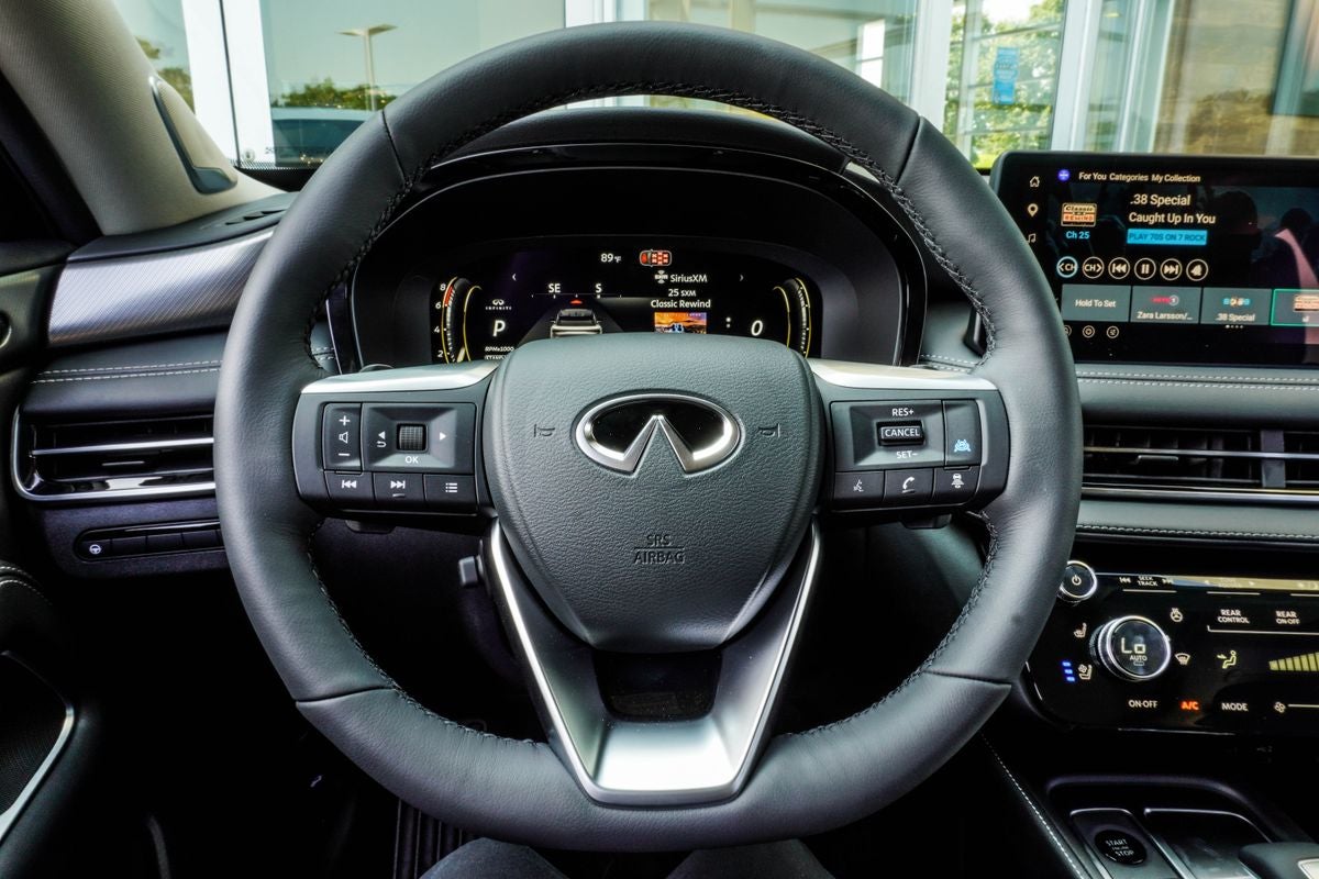 2027 INFINITI QX60 LUXE