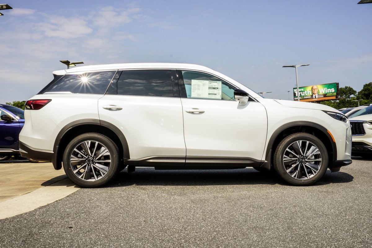 2027 INFINITI QX60 LUXE