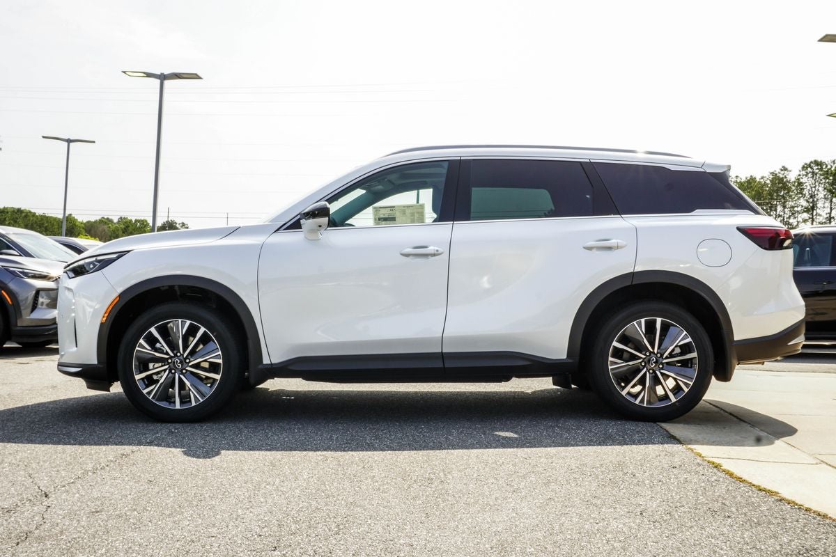 2027 INFINITI QX60 LUXE