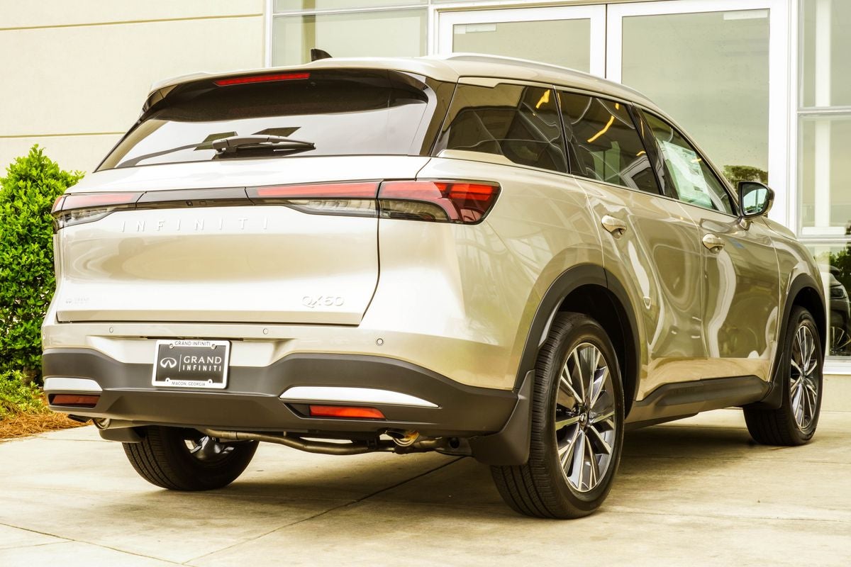 2027 INFINITI QX60 LUXE