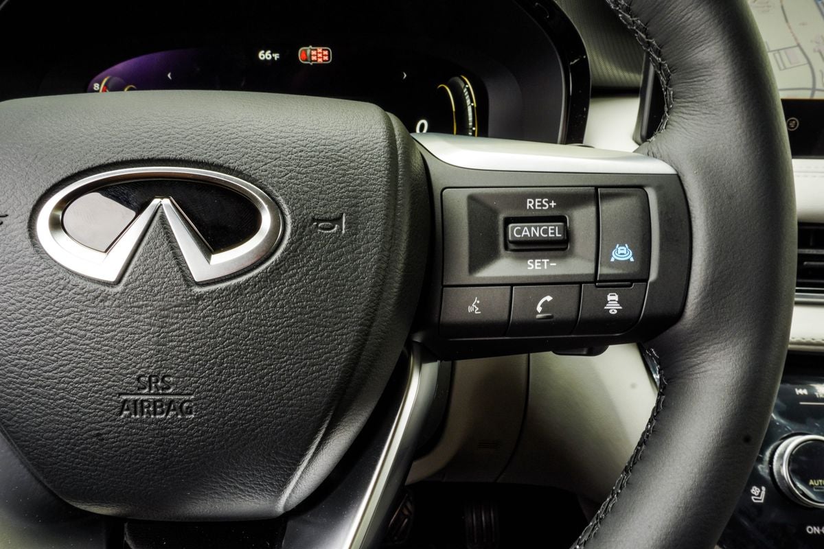 2027 INFINITI QX60 LUXE