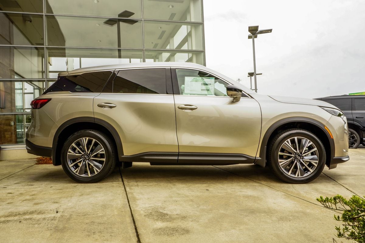 2027 INFINITI QX60 LUXE