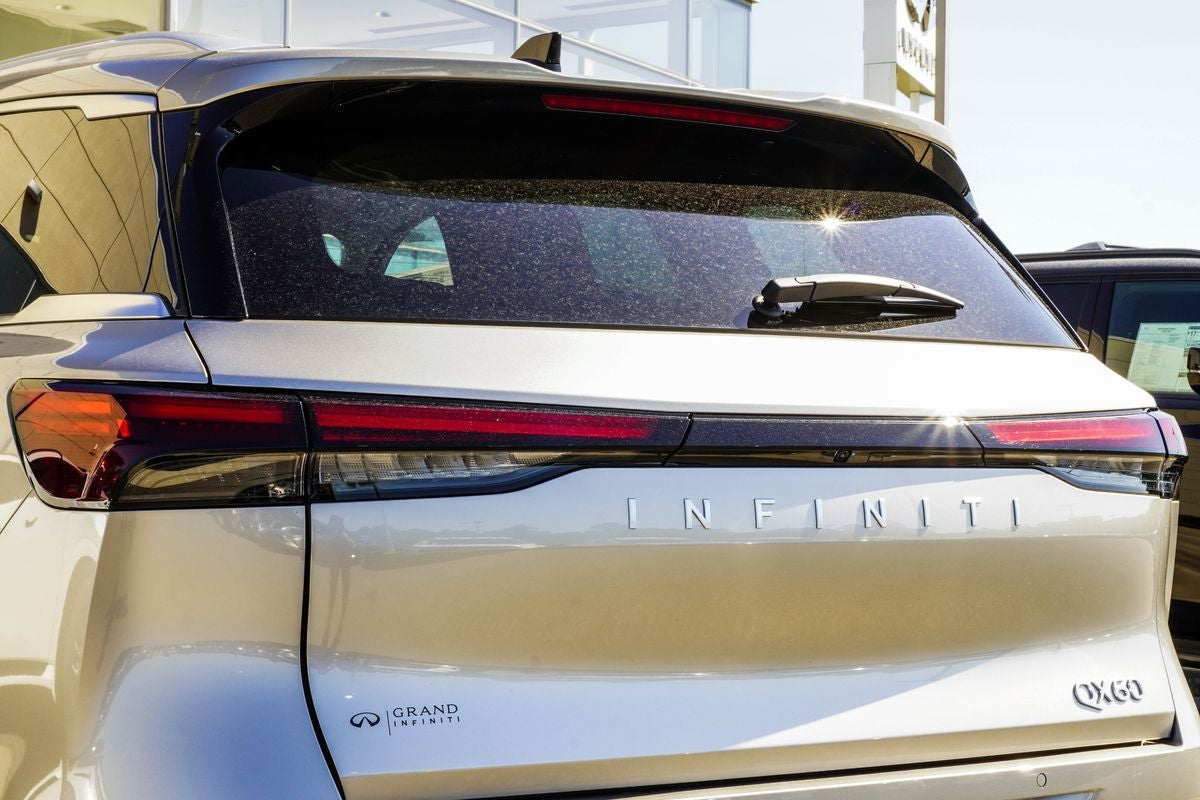 2027 INFINITI QX60 LUXE