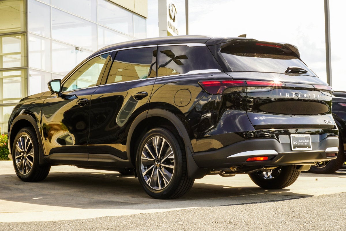 2027 INFINITI QX60 LUXE