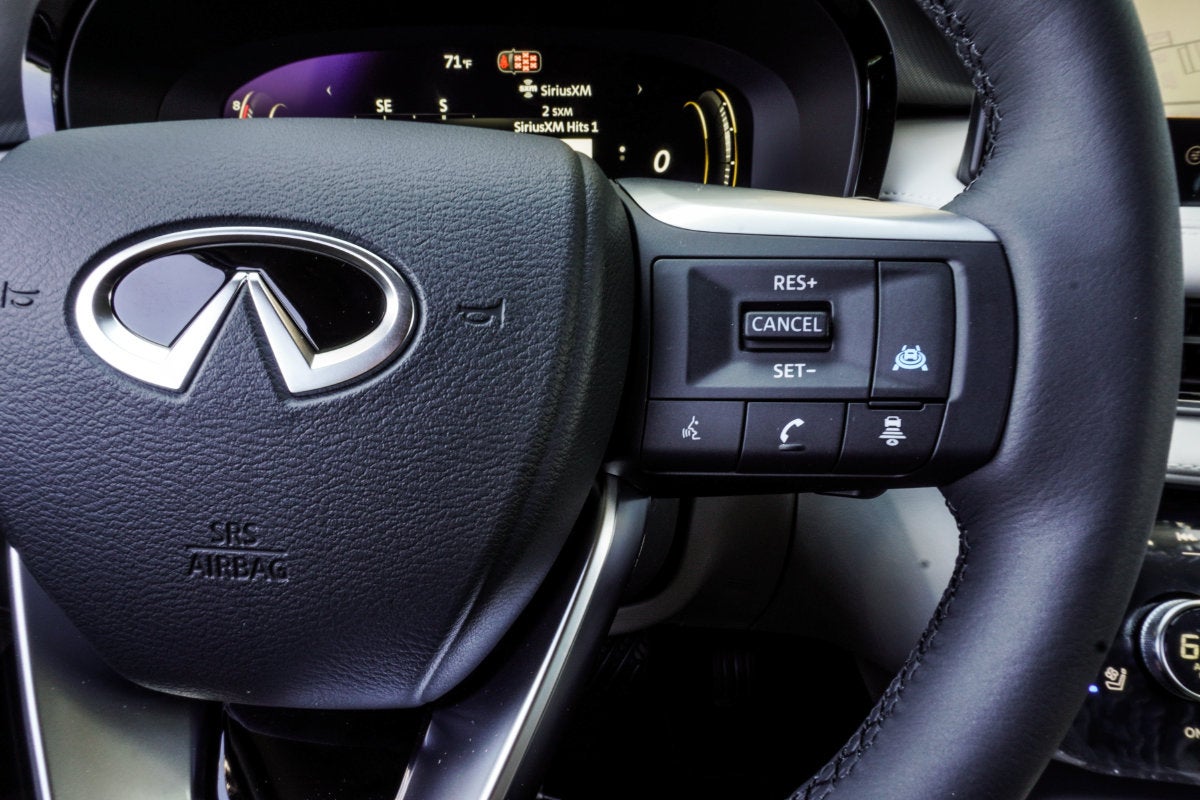 2027 INFINITI QX60 LUXE