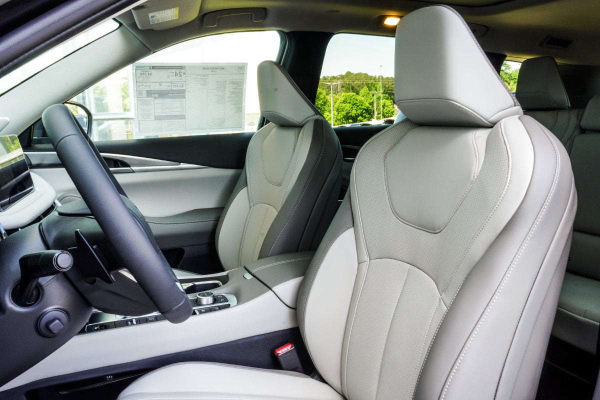 2027 INFINITI QX60 LUXE