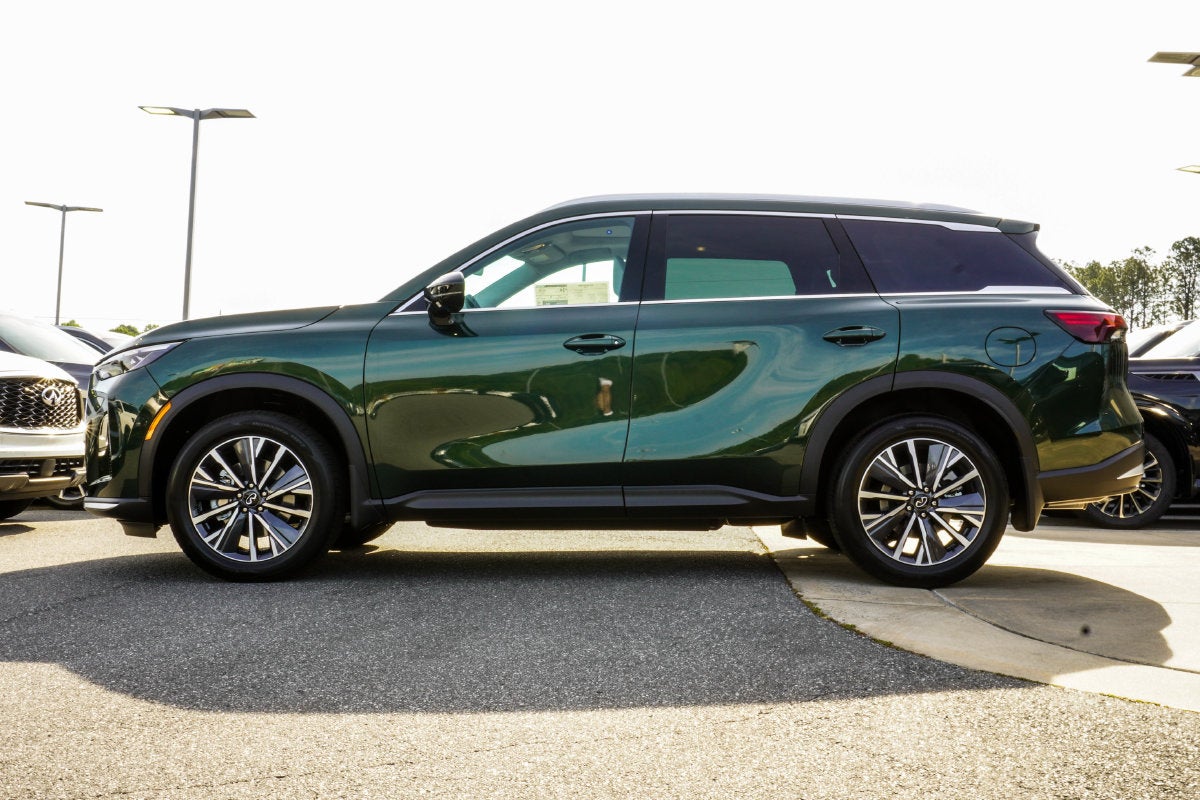 2027 INFINITI QX60 LUXE