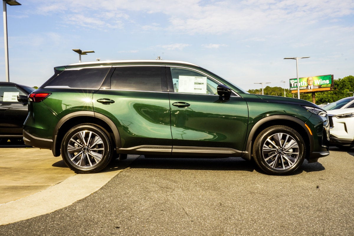 2027 INFINITI QX60 LUXE
