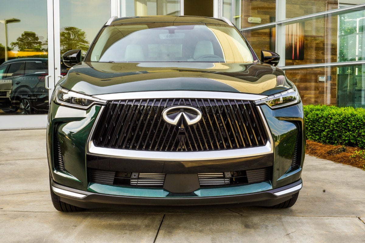 2027 INFINITI QX60 LUXE