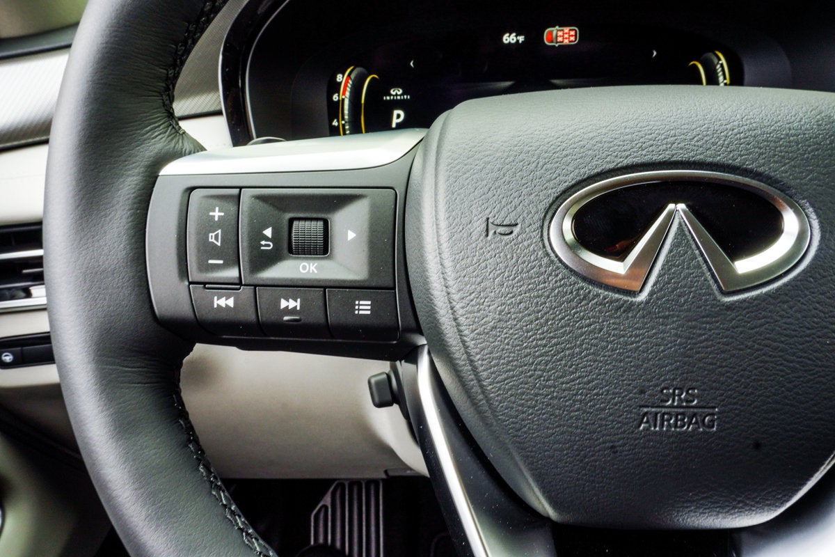 2027 INFINITI QX60 LUXE