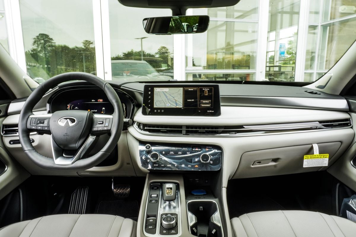 2027 INFINITI QX60 LUXE