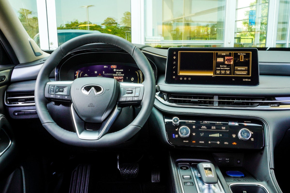 2027 INFINITI QX60 LUXE