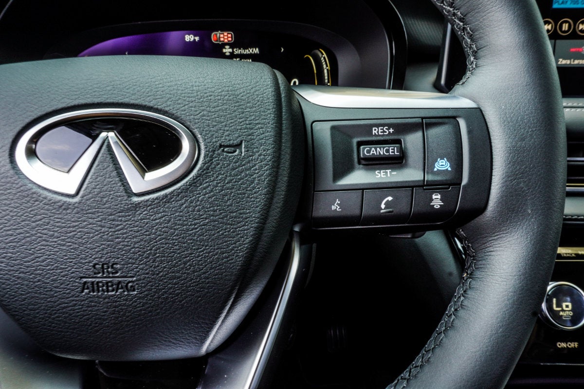 2027 INFINITI QX60 LUXE
